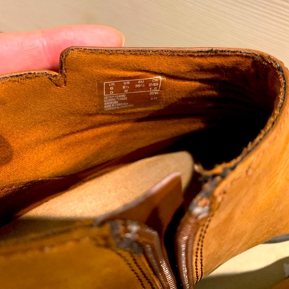 Clarks Ankle Boots - Picture 9 of 9